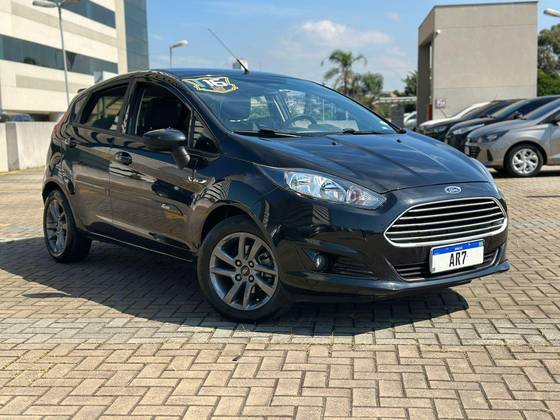 FORD FIESTA 1.6 SE HATCH 16V FLEX 4P POWERSHIFT